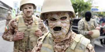 « À portée de tir », pourquoi l’Iran menace ce pilier militaire américain ?