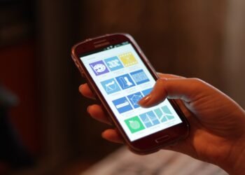 smartphone screen hand