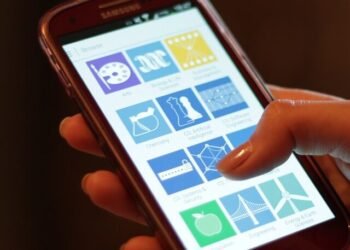 smartphone screen hand