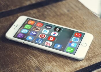 smartphone screen social media app icons